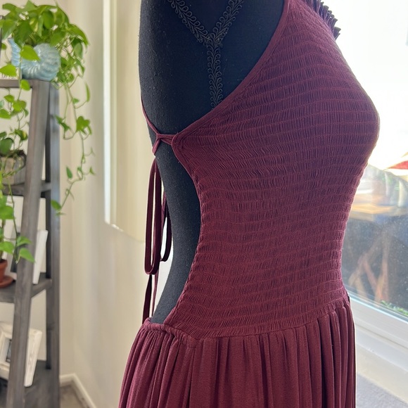 Burgundy backless maxi dress - Picture 7 of 8